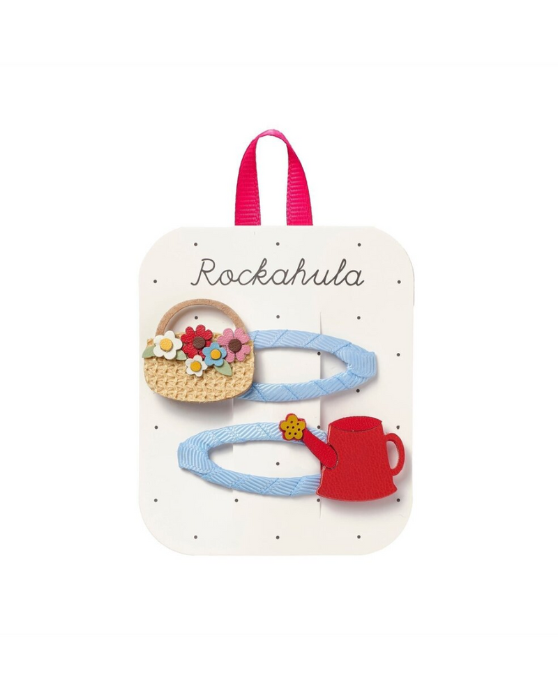 סיכות לשיער לילדות בעיצוב סל פרחים ומשפך אדום על סרט כחול