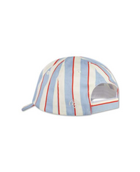 מבט מאחור על כובע מצחייה לילדים Seas the day של Swim Essentials בהדפס פסים עם שחף, מצחייה רחבה וסגירת סקוטש - מתאים לים, לבריכה ולטיולים בקיץ.