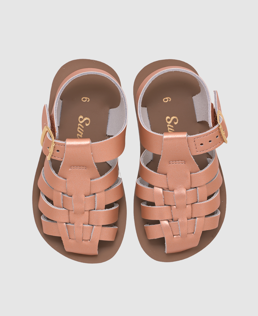 סנדלי ילדים Sailor זהב אדום לצעד ראשון עם חרטום סגור, סגירת סקוטש וסוליה נוחה