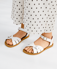 Classics לבן - מידות בנות